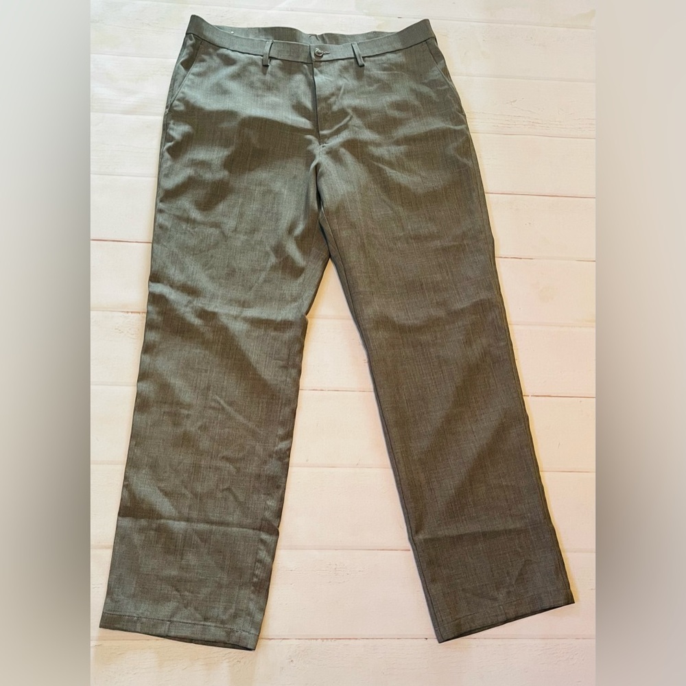 Mens Haggar Dark Grey Dress Pants Size 38x32